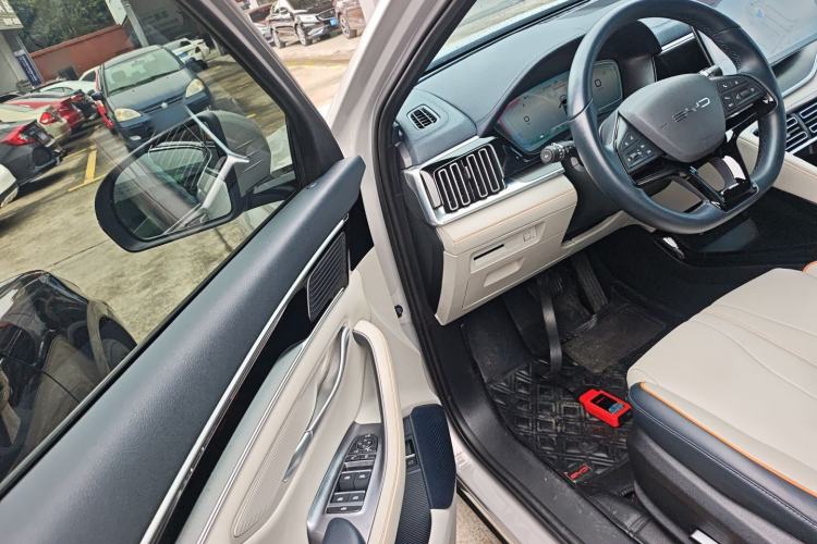 Used BYD Song PLUS New Energy 2023 Champion Edition EV 520KM Prestige Model
