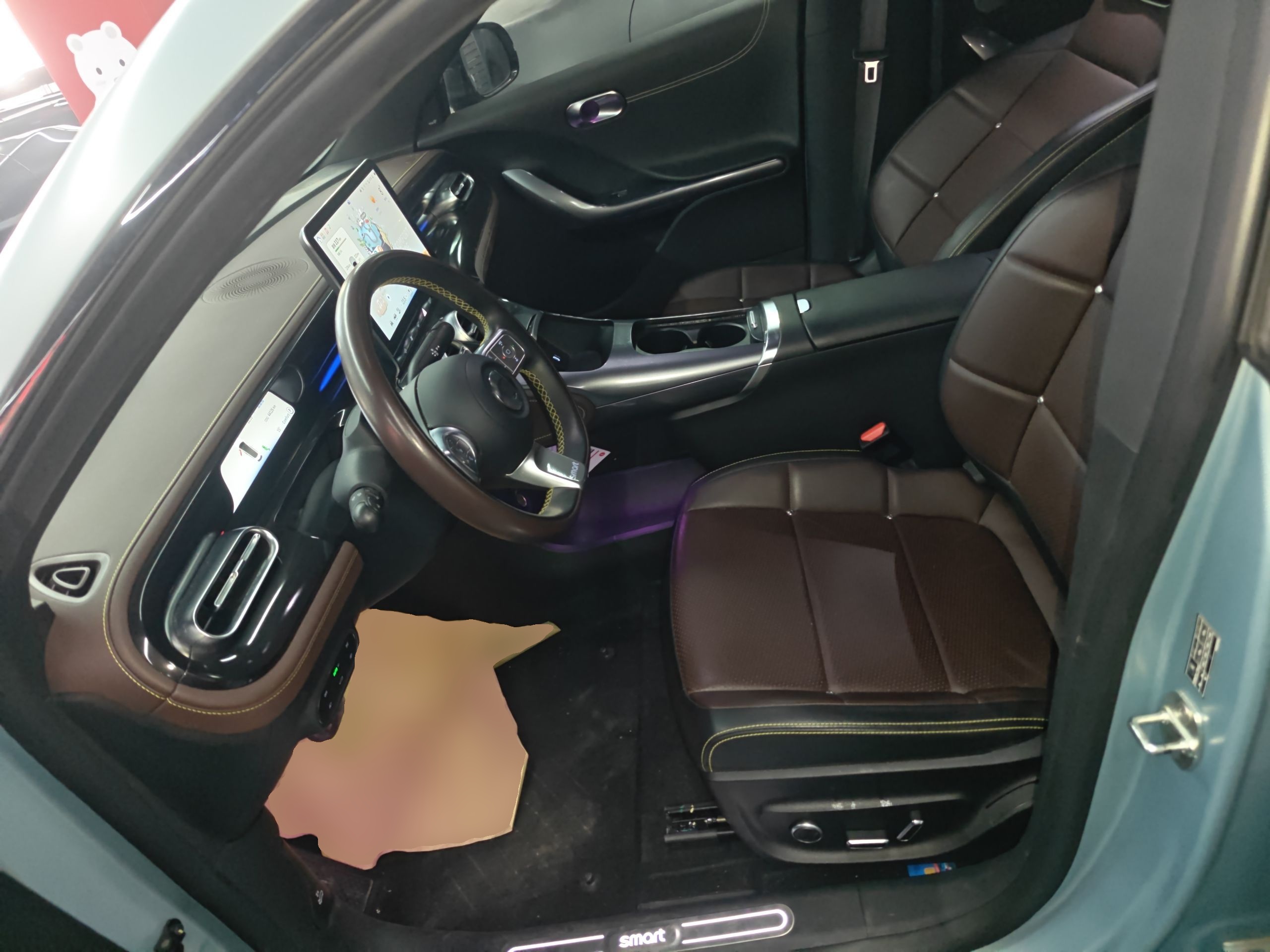 المقاعد الأمامية داخل السيارة