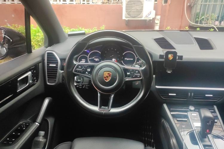 Used Porsche Cayenne 2018 Cayenne 3.0T Steering Wheel