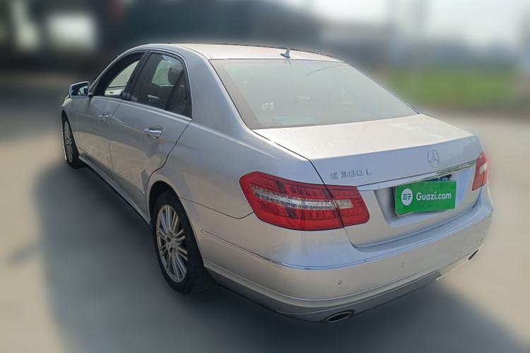 Used Mercedes-Benz E-Class 2009 E 300 Elegant Model
