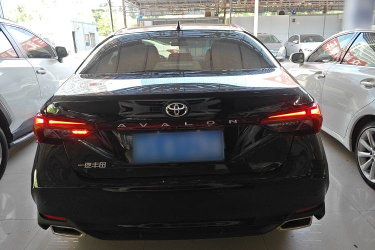 Used Toyota Avalon 2023 2.0L Premium Edition