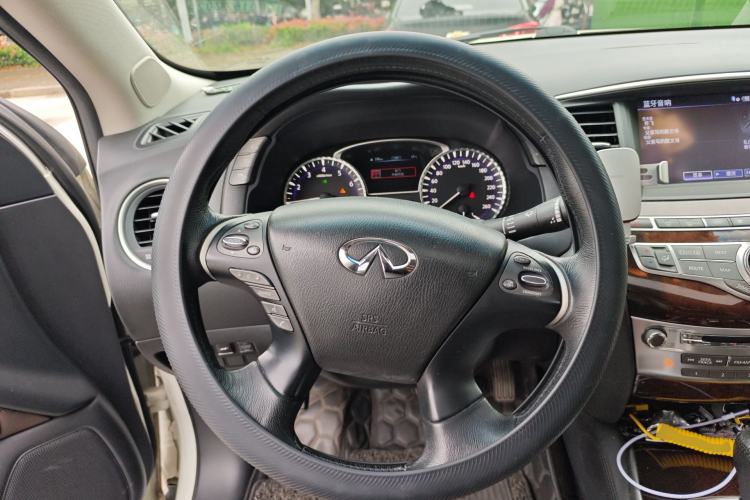 Used Infiniti QX60 2014 2.5 S/C Hybrid Two-Wheel Drive Excellence Edition
