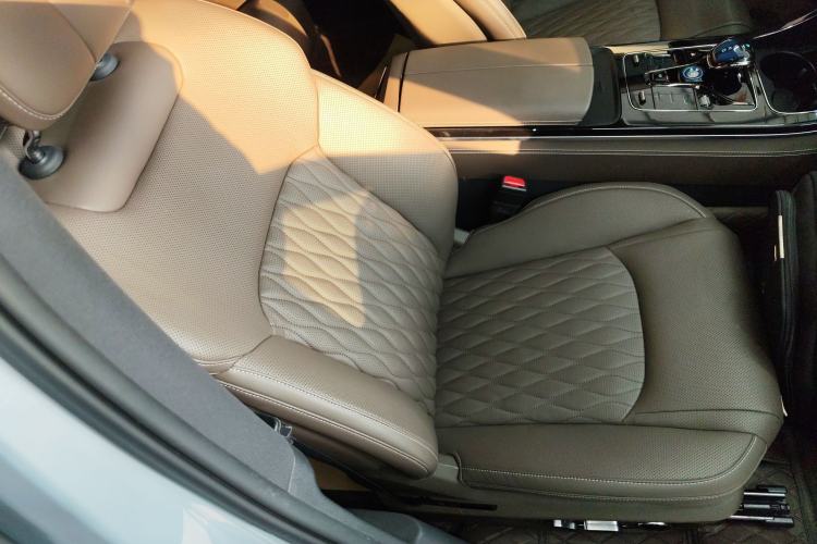 Used BYD Han 2024 EV Glory Edition 506KM Front-Wheel-Drive Premium Model