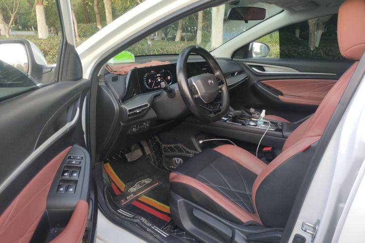 Used Changan Eado 2024 PLUS Blue Whale NE 1.4T GDI DCT High-Energy Edition
