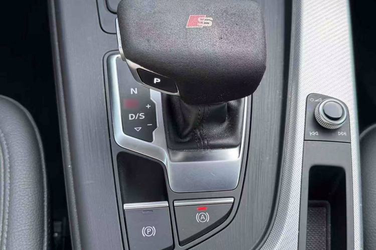 Used Audi A5 2020 Coupe 40 TFSI Fashion Edition China VI Emission Standard