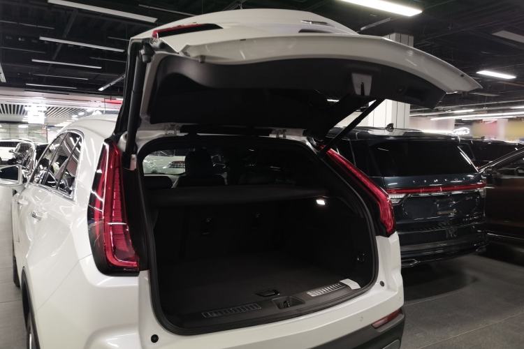 Used Cadillac XT4 2020 Revised Version 28T Two-Wheel Drive Leading Edition Trunk