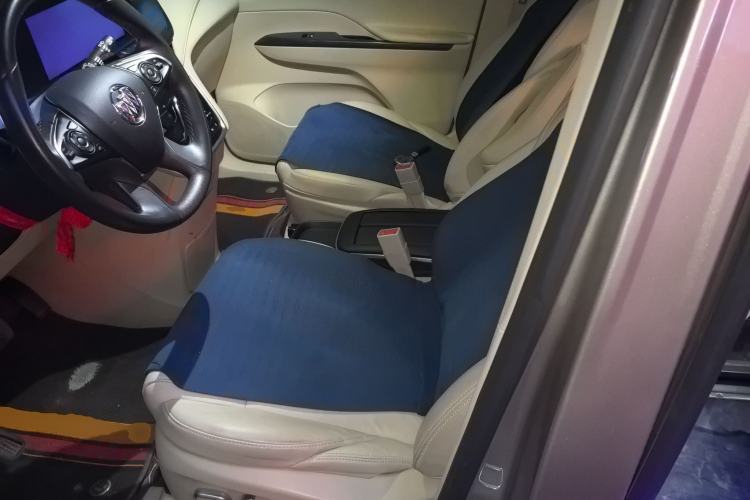 Used Buick GL8 2023 ES Lu Zun Deluxe Model
