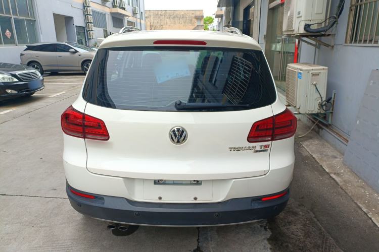 Used Volkswagen Tiguan 2015 1.8TSI Automatic All-Wheel-Drive Luxury Model Rear