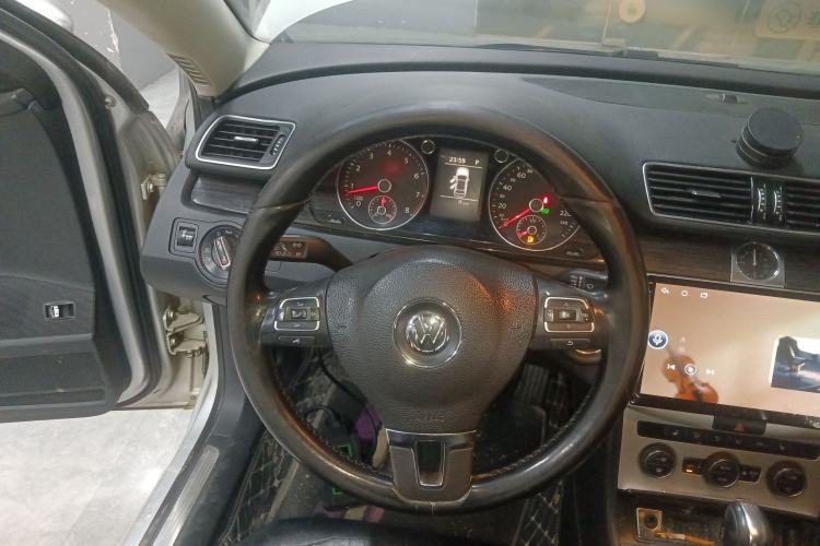 Used Volkswagen Magotan 2012 Facelift 2.0 TSI Prestige Model
