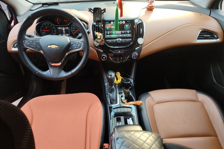 Used Chevrolet Cruze 2017 1.4T Hatchback Dual-Clutch Lingfeng Edition