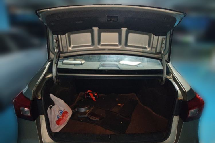 Used Roewe 360 2015 1.5L Automatic Luxury Edition Trunk