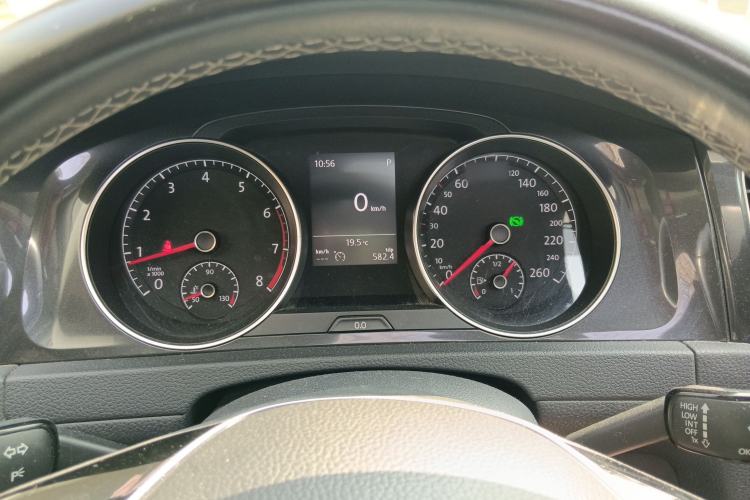 Used Volkswagen Golf 2017 1.6L Automatic Comfort Million-Vehicle Anniversary Edition