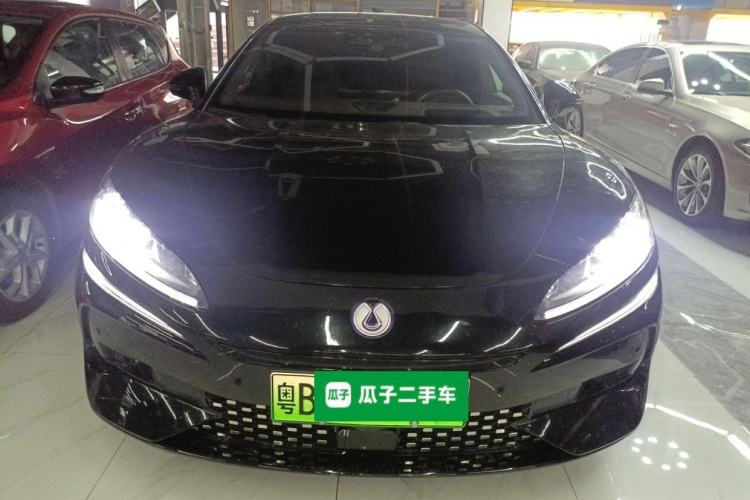 Used Denza Z9 2024 1100 km All-Wheel-Drive Ultra Version Front