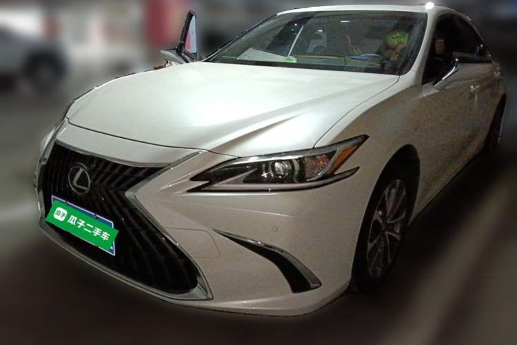 Used Lexus ES 2023 200 Excellence Edition