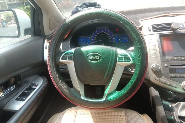 Used BYD S6 2013 Jingyue Edition 2.0L Manual Luxury Model 5 Seats