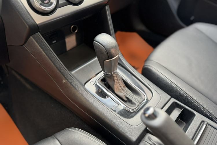 Used Subaru XV 2015 2.0i Elite Edition