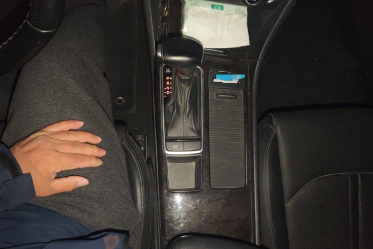 Used Kia K5 2016 1.6T Automatic LUX Gear Lever