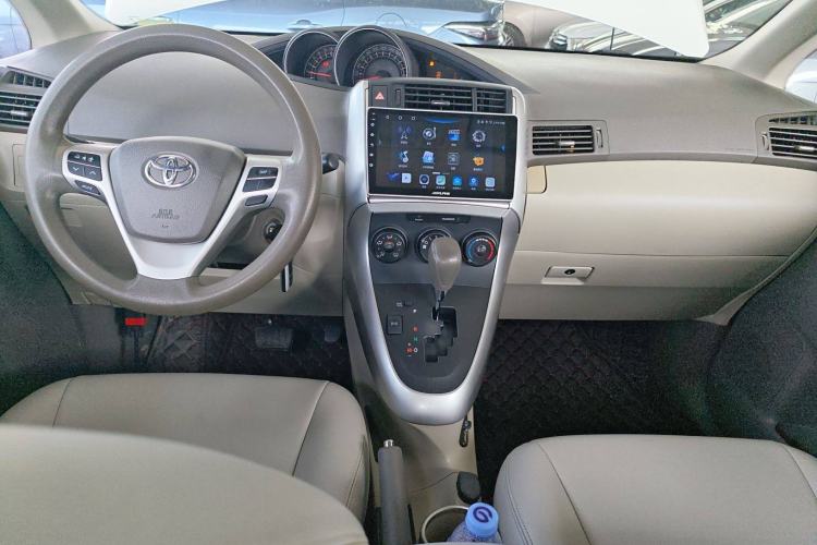 Used Toyota Verso 2015 180E CVT Crossover Edition
