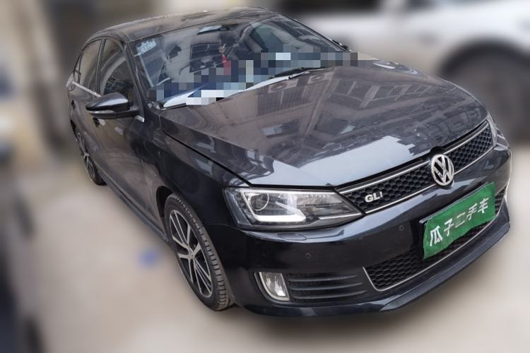 Used Volkswagen Sagitar 2013 2.0 TSI GLI Front Right 45 Deg