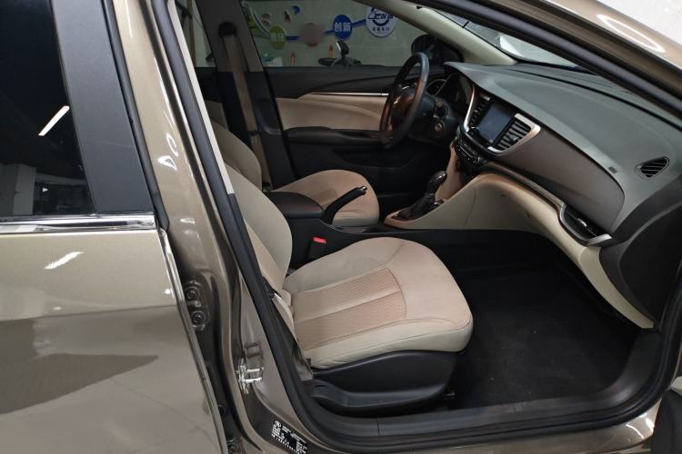 Used Buick GT 2015 15N Automatic Elite Version Right Front Seat