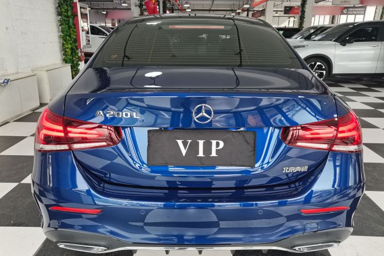 Used Mercedes-Benz A-Class 2022 Revised Version A 200 L Sport Sedan Fashionable Style Exterior 3