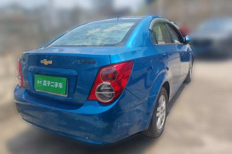 Used Chevrolet Aveo Sonic 2011 Sedan 1.4L MT SL
