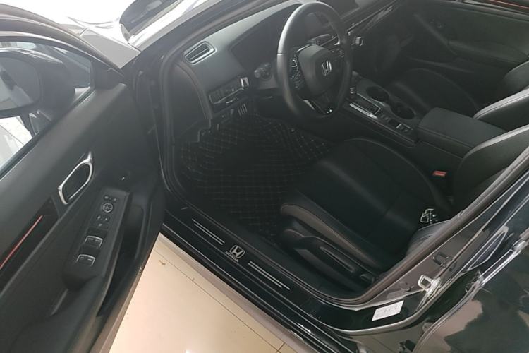 Used Honda Civic 2022 240TURBO CVT Dynamic Edition
