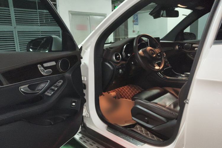 Used Mercedes-Benz GLC 2018 Facelift GLC 260 4MATIC Luxury Edition
