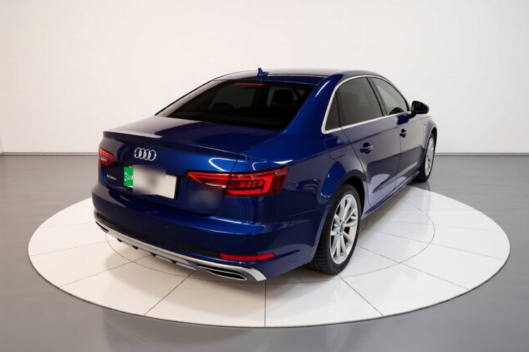 Used Audi A4L 2019 40 TFSI Fashion Edition China VI Emission Standard Rear Right 45 Deg