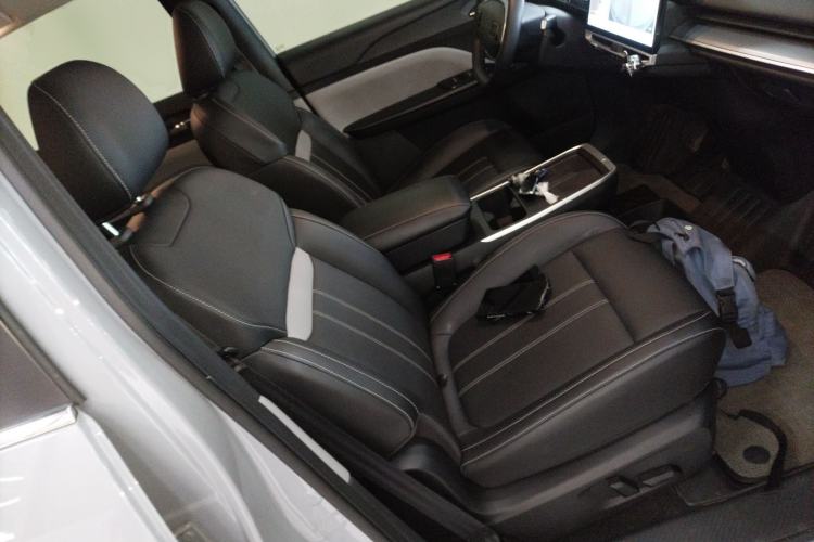 Used Venucia VX6 2023 520 Pro