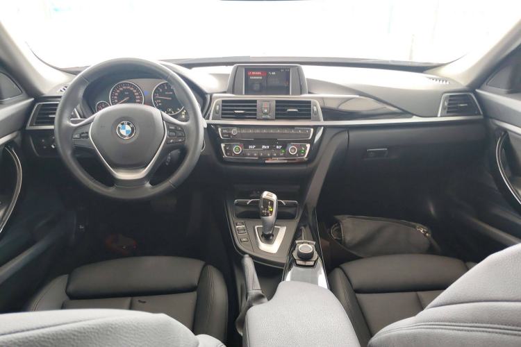 Used BMW 3 Series GT 2018 320i Sport Edition

