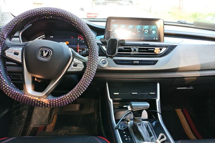 Used CHANGAN CS75 2020 280T DCT Luxury Version China VI Standard
