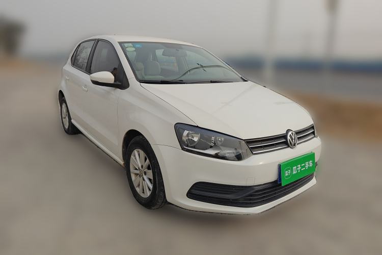 Used Volkswagen Polo 2016 1.4L Automatic Trendy Model Front Right 45 Deg