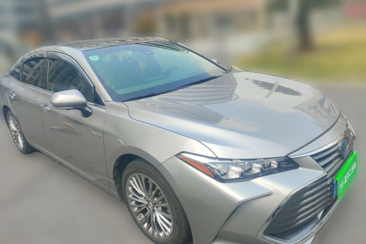 Used Toyota Avalon 2019 Dual-Engine 2.5L XLE Prestige Version China V Standard