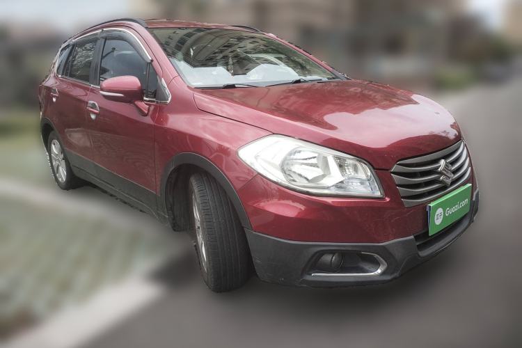 Used Suzuki S-Cross 2014 1.6L CVT Two-Wheel Drive Entry Model Front Right 45 Deg