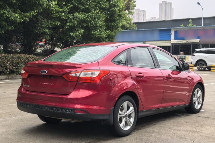 Used Ford Focus 2012 Sedan 1.6L Automatic Fashion Edition Exterior 4