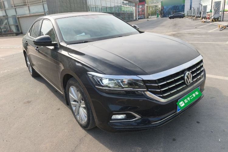 Used Volkswagen Passat 2019 330TSI Elite Edition China VI Front Right 45 Deg