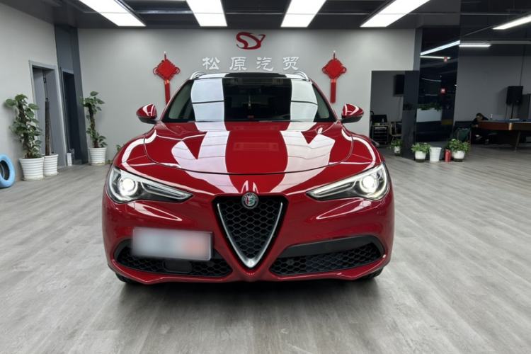 Used Alfa Romeo Stelvio 2017 2.0T 200HP Luxury Edition
