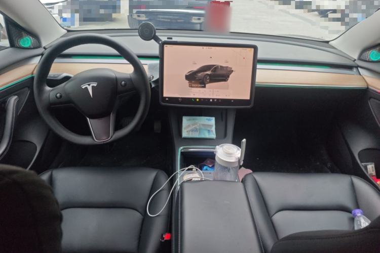 Used Tesla Model 3 2022 Rear-Wheel-Drive Version Interior 2