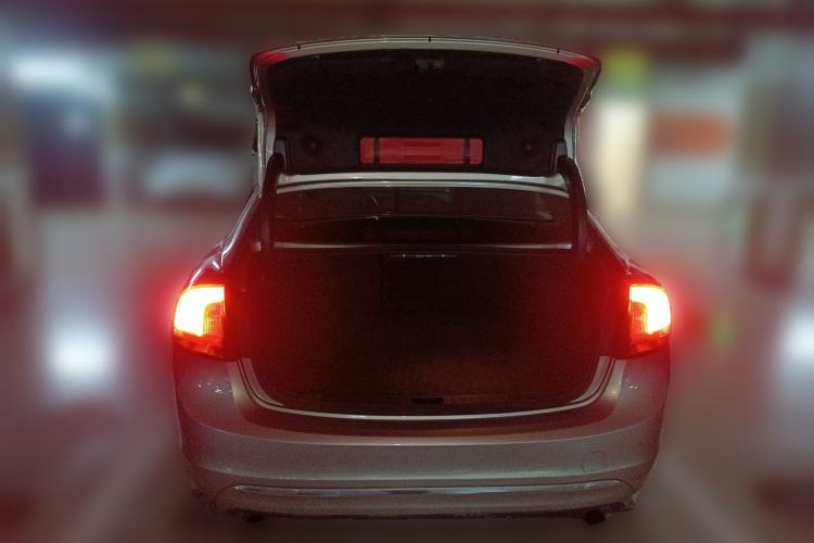 Used Volvo S60 2014 S60L 2.0T Zhiyuan Edition