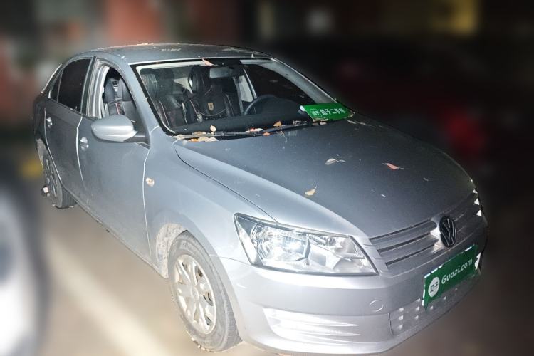 Used Volkswagen Santana 2015 1.6L Manual Fashion Edition Front Right 45 Deg