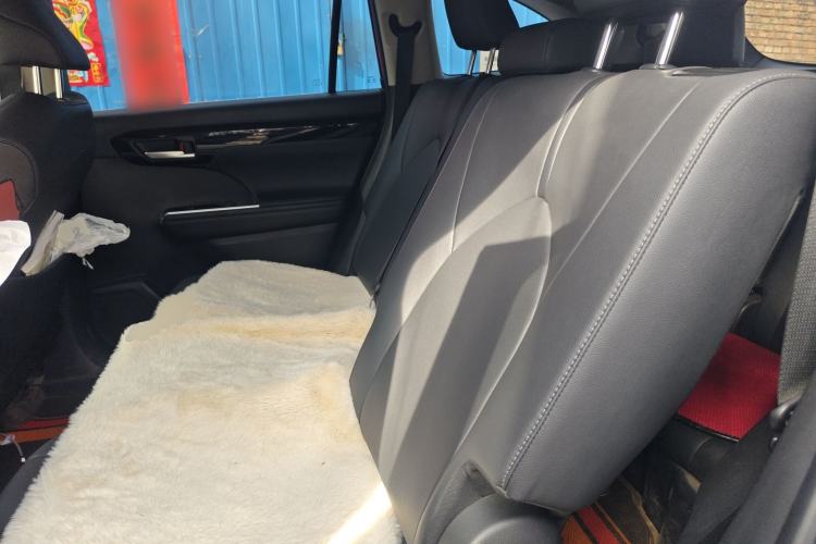 Used Toyota Highlander 2022 Dual-Engine 2.5L Four-Wheel Drive Luxury Edition 7 Seats Left Rear Seat