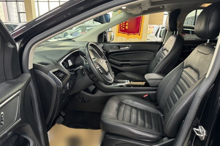 Used Ford Edge 2015 2.0T GTDi Two-Wheel-Drive High-Line Version
