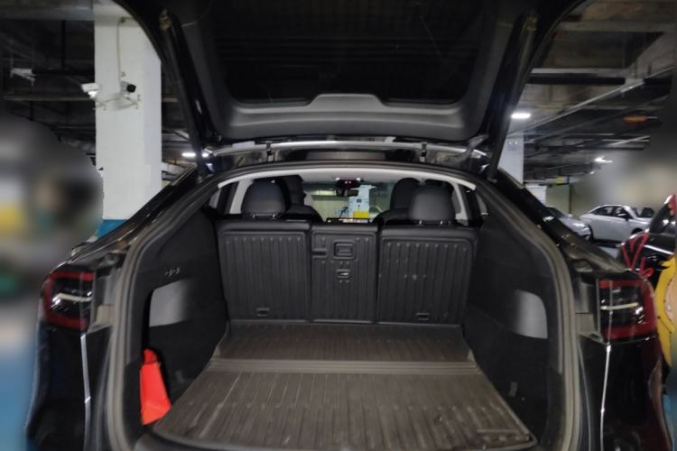 Used Tesla Model Y 2024 Long-Range All-Wheel-Drive Version