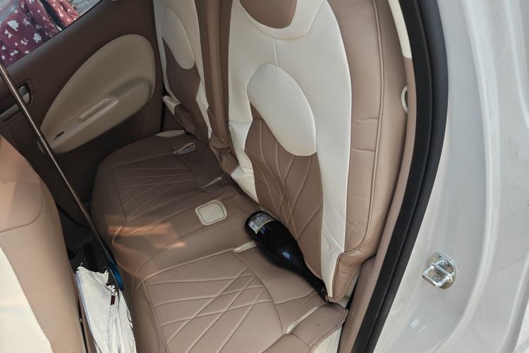 Used Wuling Hongguang MINIEV 2025 Four-Door Version Advanced Edition Left Rear Seat