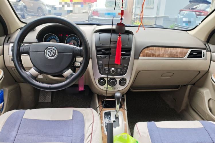 Used Buick Excelle 2015 1.5L Automatic Classic Model Center Console