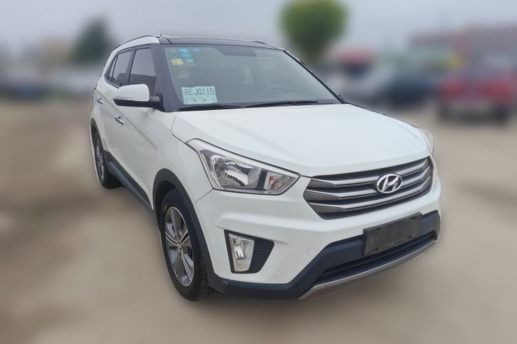 Used Hyundai ix25 2015 1.6L Automatic Two-Wheel Drive Smart GLS Trim Front Right 45 Deg