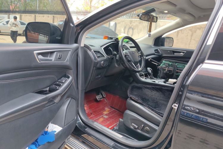 Used Ford Edge 2016 EcoBoost 245 Four-Wheel Drive Titanium 7-Seater Driver Seat