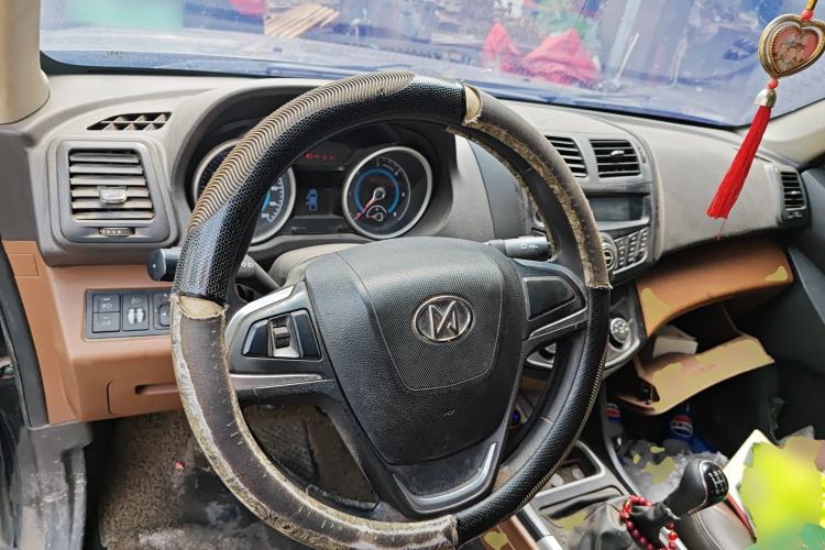 Used JDMC T7 2017 2.0T PLUS Two-Wheel Drive Luxury Edition Extended Wheelbase D20B Steering Wheel