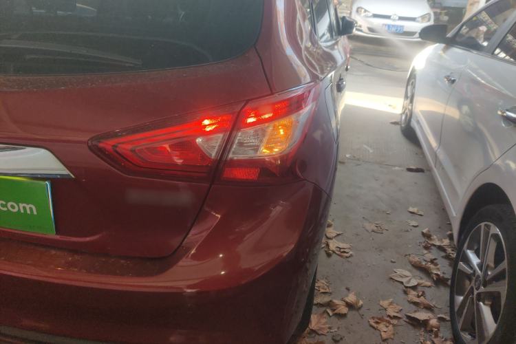 Used Nissan Tiida 2021 1.6L CVT Cool Edition
